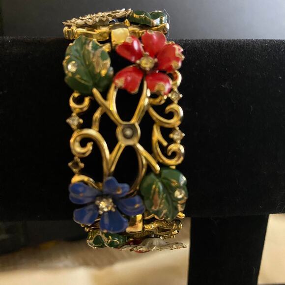 Vintage Rare Find 1950s Crown Trifari Bracelet Rhinestones Flowers Gold Tone - Picture 5 of 7